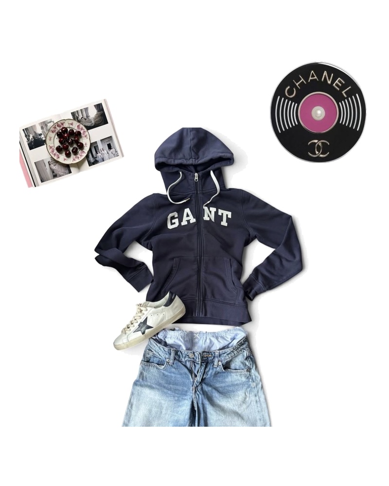 Styling inspiration for Logo Zip Hoodie, Navy